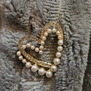 Boutique Rhinestone & Faux Pearl Gold-Tone Open Heart Brooch ~ Grannycore Retro